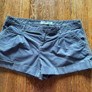 Piper & Blue gray corduroy pleated shorts.  Size 15